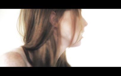 Случайное знакомство в лифте с соседкой переросло в безумный секс