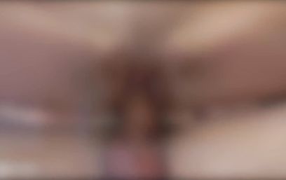 Увидел застрявшую в стиралке однокурсницу и воспользовался моментом