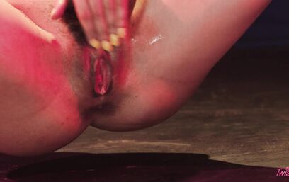 Сочные формы хотят разврата, а не ожиданий