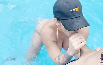 Возбуждение преследует во всех местах