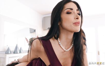 Анальное знакомство с мачехой