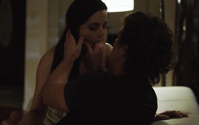 Порыв нежности к сводному брату