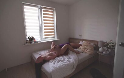 Не успела проснуться, уже на члене