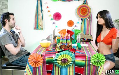 Девочка с отсутствием скромности