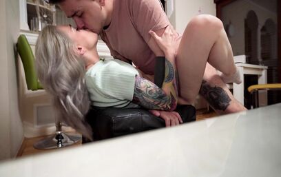 С членом во рту вечерок поприятнее будет