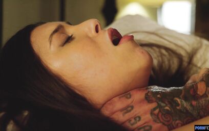 Горячие стоны на зависть соседям