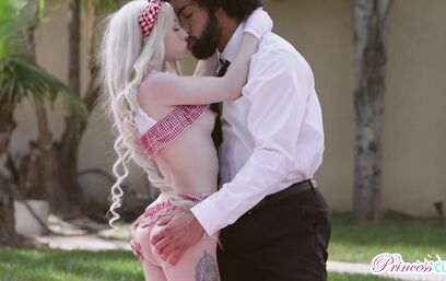 Максимально няшная девочка для члена