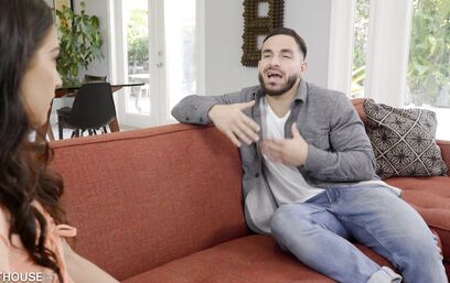 Чтобы первым трахнуть, можно и поторопиться