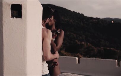 Незабываемые минуты на балконе