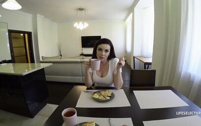 Ну с такими сиськами только в порно сниматься