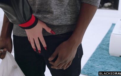 Знакомство с соседкой на сексуальном уровне