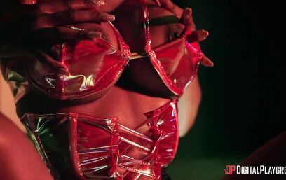 Приват со стриптизершами