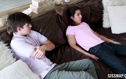 Оргию со сводными сёстрами не хотите посмотреть?