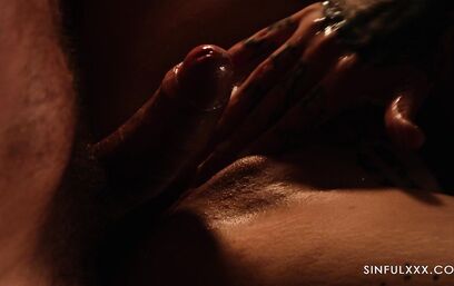 Хороший член должен по ночам удовлетворять