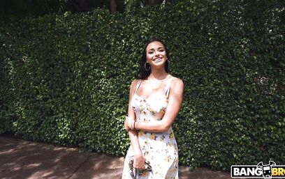 Настоящий пикапер даже премиум бабу вздрючит!