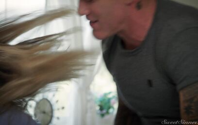 Я же девочка, меня надо нежно трахать