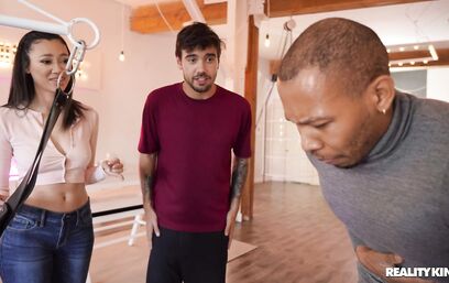 Ну что, будем игровую комнату трахом тестировать!?