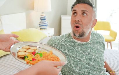 Ну что девочки-соседки, трахаться будем?