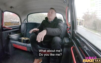 Повезло пацану, нарвался на бабу-пикапершу!