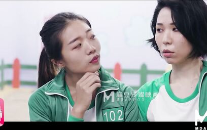 Игра в кальмара: уровень с печеньем. Облизывай все что скажут