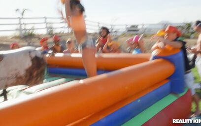 50 порно звезд в доме для отдыха