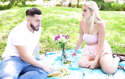 Блядство сводной сестры остановит только хуй