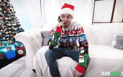 В костюме ведьмы нимфа еще горячее