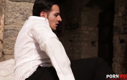 Киска, не дающая спать