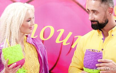 Влюбиться в изгиб губ можно моментально