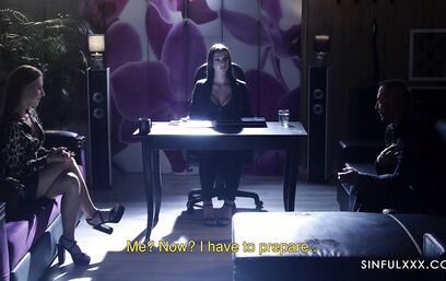 Семейные конфликты решаются сексом втроем