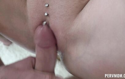 С твоим отцом всё сложно...