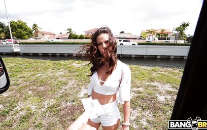 Вот это развод, ебать бы его в рот!