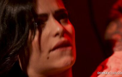 Порука мокрой киски