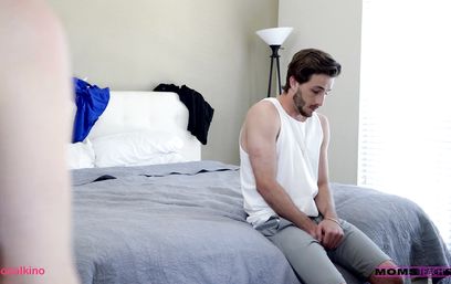 Фантастические лесби пригласили на тройничок ЖМЖ знакомого ловеласа