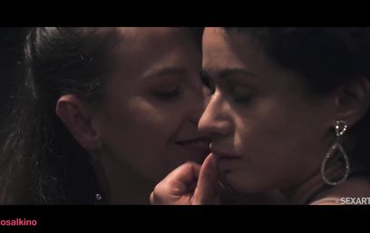 В ночной электричке нет никакой романтики, только групповушка