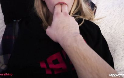 Эту неопытную молодежь еще и мастурбации учить нужно