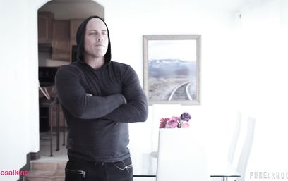 Даже призраки хотят трахаться и не против спускать сперму