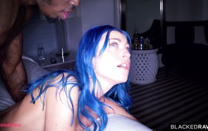 От такого черного инструмента и сознание потерять можно