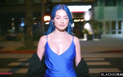 От такого черного инструмента и сознание потерять можно