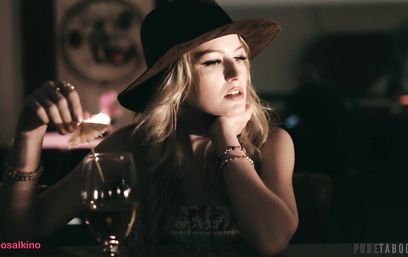 Психолог-лесбиянка языком вылечила двух подружек от страха секса