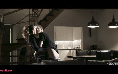 Раз своя не дает, то можно и чужую телку на кукан натянуть