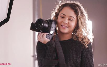 Не снимай на фото черный член, а то болт окажется в белой пилотке