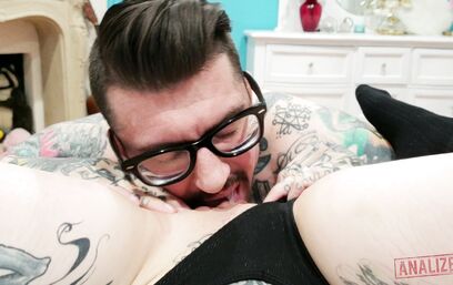 Любительница удивить доступностью