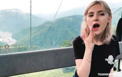 Милое личико в поисках дерзких мест