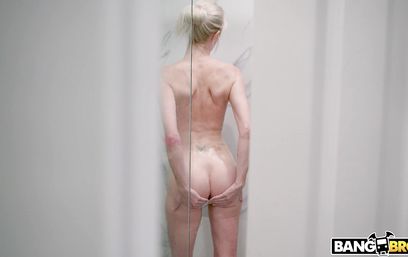 Огромный кран и нижняя палуба