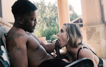 Черный член уже неплохая замена поискам принца