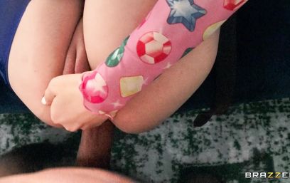 Анальщица готова и отчима член использовать