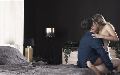 Под загорелые дырочки и стояк круче