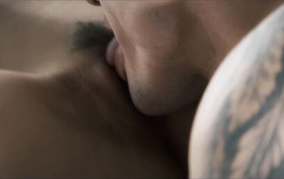 Запах теплого одеяла и возбужденной дырочки