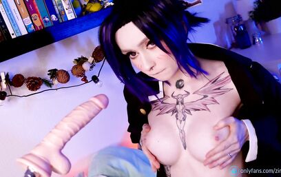 Неоновая комната чисто для анала